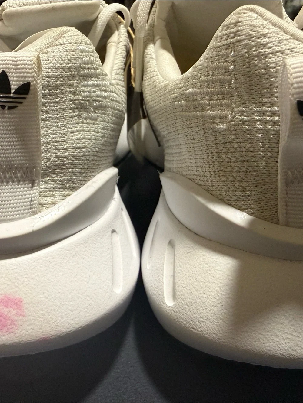 adidas unisex White Knit Casual Sneakers